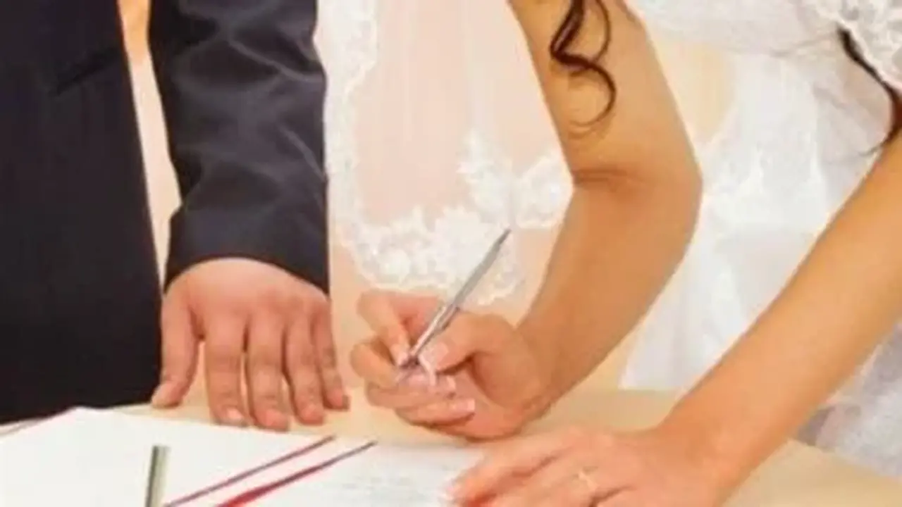 تراجع الزواج العرفي في مصر إلى 98 ألفًا خلال 2024 بانخفاض 4.9%